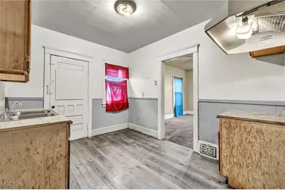 445 E 109th Street, Loveland, OH 44108 - Photo 16