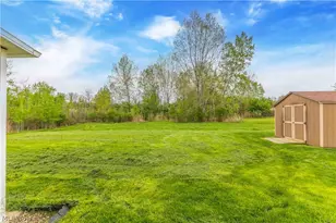 704 Black Bear Run, LaGrange, OH 44050 - Photo 8