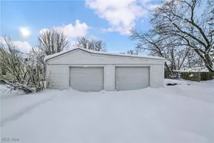 5100 Erwin St, Maple Heights, OH 44137 - Photo 34