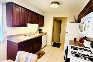 359 Quarry Ln Dr SW, Howland, OH 44483 - Photo 2