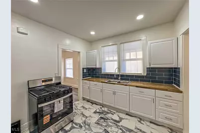 196 Maywood Drive, Youngstown, OH 44512 - Photo 12