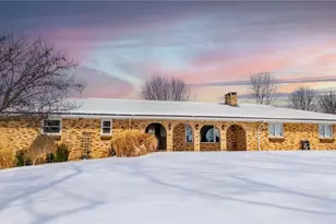 71 Trails End, Toronto, OH 43964 - Photo 2