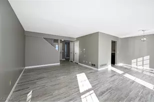 7121 W Cross Creek Trail, Brecksville, OH 44141 - Photo 6