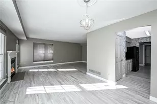 7121 W Cross Creek Trail, Brecksville, OH 44141 - Photo 4