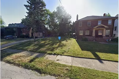 229 E 151st Street, Loveland, OH 44110 - Photo 2