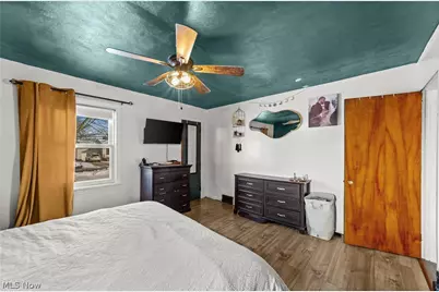 1028 Foster Avenue, Elyria, OH 44035 - Photo 14