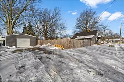 1028 Foster Avenue, Elyria, OH 44035 - Photo 26