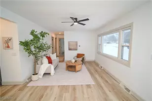 325 S Inglewood Ave, Austintown, OH 44515 - Photo 6