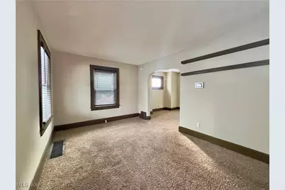 1227 Greenfield Avenue SW, Canton, OH 44706 - Photo 2