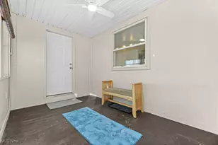 961 Crestline Dr, Akron, OH 44312 - Photo 36