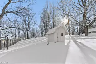 961 Crestline Dr, Akron, OH 44312 - Photo 4