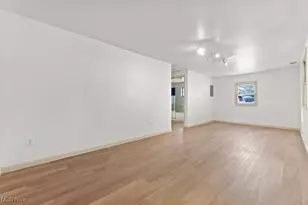 961 Crestline Dr, Akron, OH 44312 - Photo 20