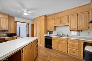 14015 W Lake Rd, Vermilion, OH 44089 - Photo 14