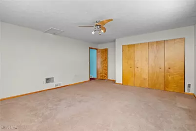 14015 W Lake Road, Vermilion, OH 44089 - Photo 30