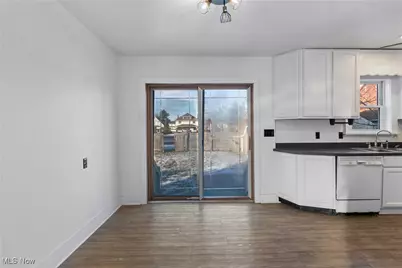 1021 Greenfield SW, Canton, OH 44706 - Photo 6
