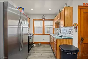 1685 E 36th St, Lorain, OH 44055 - Photo 10