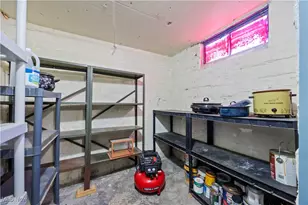 1685 E 36th St, Lorain, OH 44055 - Photo 30