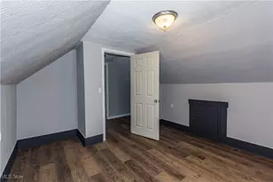 817 Raymond St, Akron, OH 44307 - Photo 36