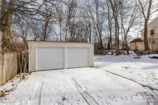 817 Raymond St, Akron, OH 44307 - Photo 44