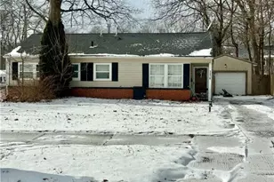 1376 Seward Ave, Akron, OH 44320 - Photo 4