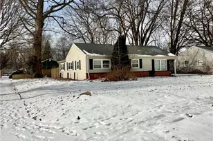 1376 Seward Ave, Akron, OH 44320 - Photo 2