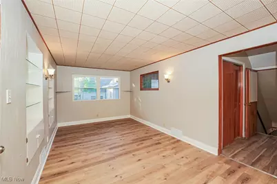 962 Iona Avenue, Akron, OH 44314 - Photo 4