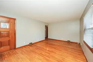 962 Iona Ave, Akron, OH 44314 - Photo 10