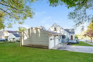 962 Iona Ave, Akron, OH 44314 - Photo 2