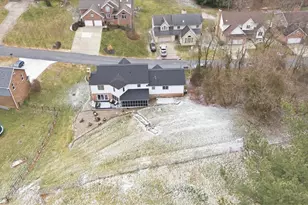 1621 Lakewood Cir, Washington, WV 26181 - Photo 4