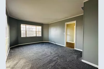 2526 Valley View Drive, Belpre, OH 45714 - Photo 4