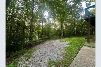 2526 Valley View Drive, Belpre, OH 45714 - Photo 44