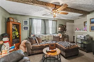 942 - 944 Mayflower Dr, Mansfield, OH 44905 - Photo 2