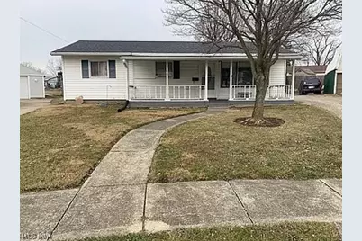 140 Crystal Court, Bellevue, OH 44811 - Photo 1