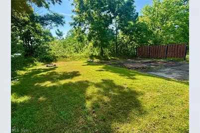 565 S Meridian Road, Youngstown, OH 44509 - Photo 36