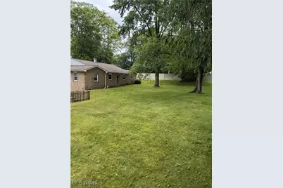 80 Mary Ann Lane, Youngstown, OH 44511 - Photo 4