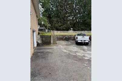 80 Mary Ann Lane, Youngstown, OH 44511 - Photo 2