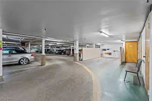 275 N Portage Path, Akron, OH 44303 - Photo 40