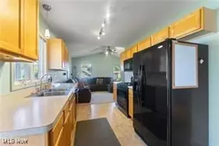 603 S Raccoon Rd, Austintown, OH 44515 - Photo 6