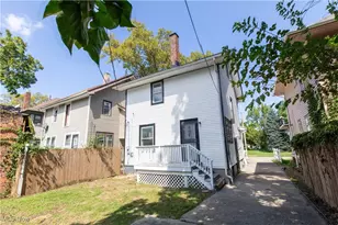 9800 Parmelee Ave, Loveland, OH 44108 - Photo 4