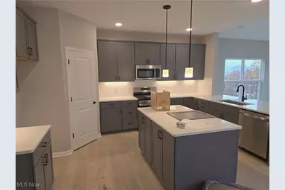 3375 Buckeye Trail, Green, OH 44685 - Photo 4