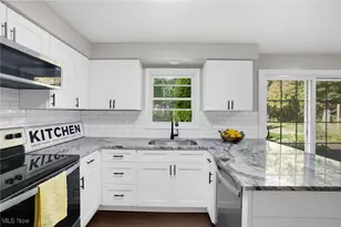 3863 Heckman St NW, Uniontown, OH 44685 - Photo 6