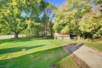 3863 Heckman Street NW, Uniontown, OH 44685 - Photo 24