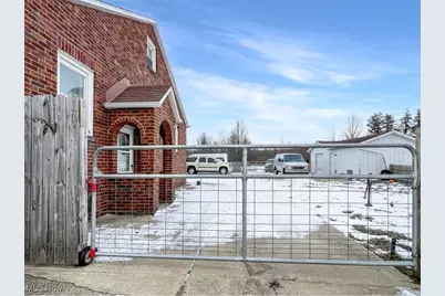 4242 McCartney Road, Lowellville, OH 44436 - Photo 18