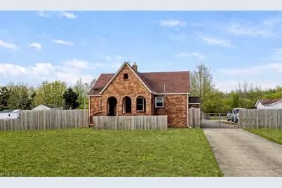 4242 McCartney Road, Lowellville, OH 44436 - Photo 2
