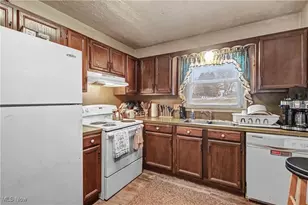 151 W Smiley Ave, Shelby, OH 44875 - Photo 6