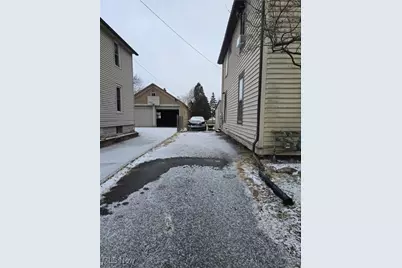 122 4th Street NE, Strasburg, OH 44680 - Photo 2