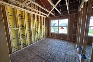 430 Honeycrisp Dr NE, Louisville, OH 44641 - Photo 8