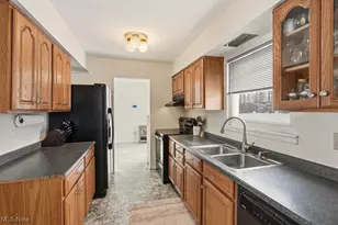 29819 Sutton Dr, North Olmsted, OH 44070 - Photo 20