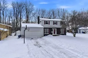 29819 Sutton Dr, North Olmsted, OH 44070 - Photo 2
