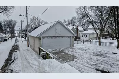 233 W Main Street, Sugarcreek, OH 44681 - Photo 6